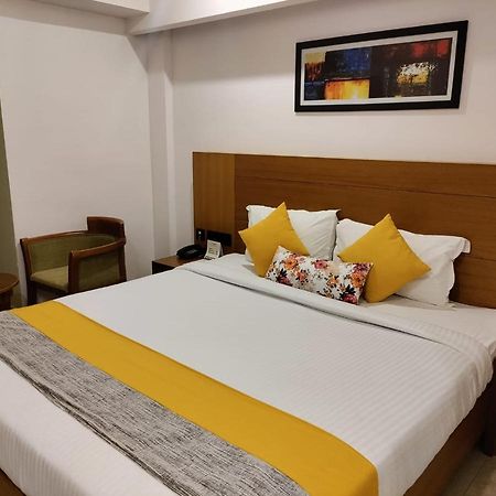 Hotel Park Residency Calicut Esterno foto