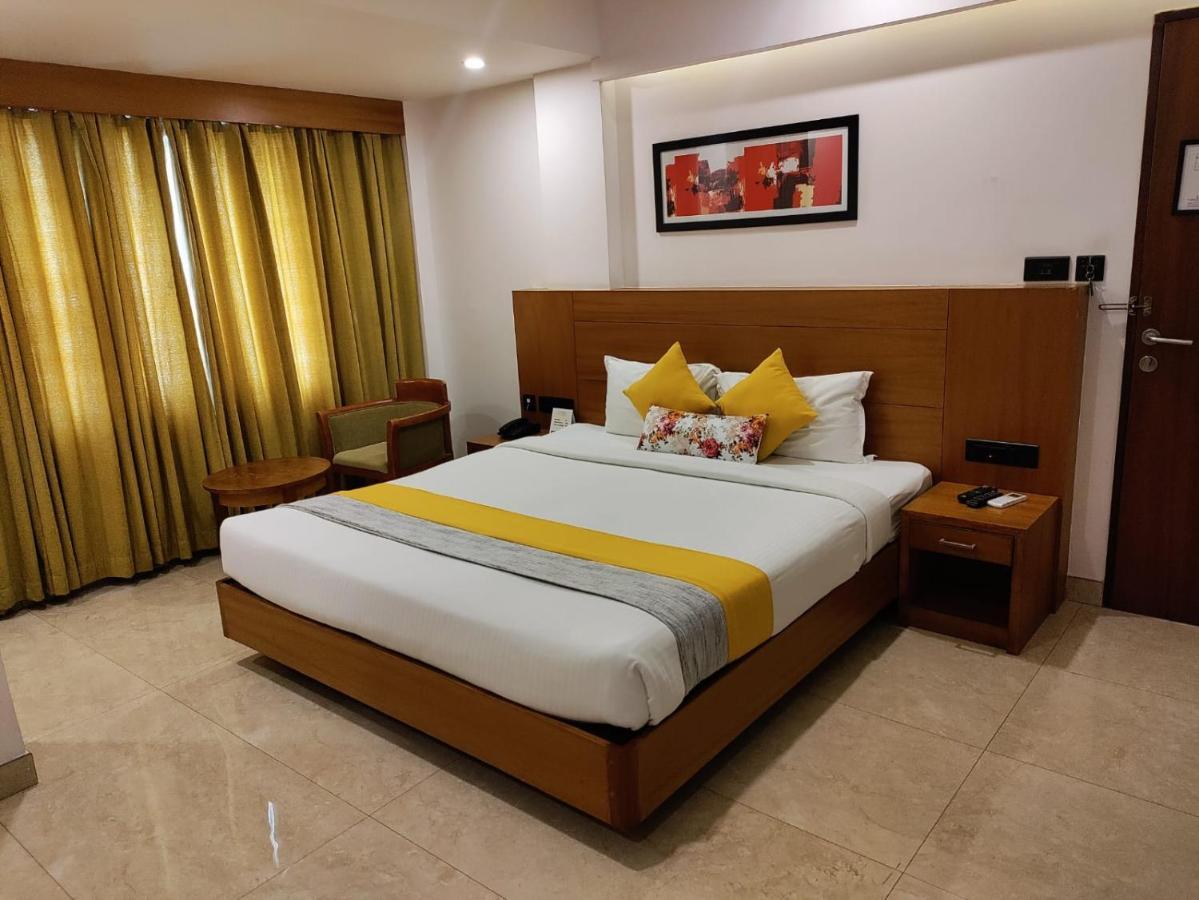 Hotel Park Residency Calicut Esterno foto